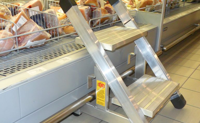 SGABELLO PER ASSORTIMENTO SCAFFALE