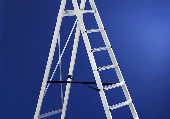 SCALA APRIBILE IDEALE PER MAGAZZINO E SCAFFALI